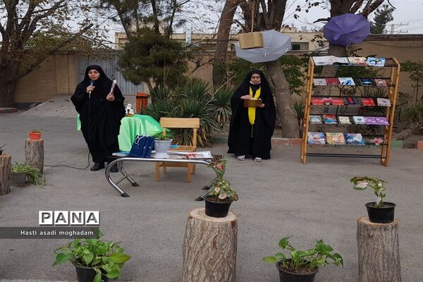 برگزاری اختتامیه کافه کتاب در دبیرستان فاطمیه ملارد
