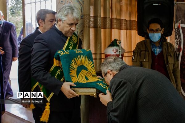 بزرگداشت شهدای دانش‌آموز در دبیرستان هاتف