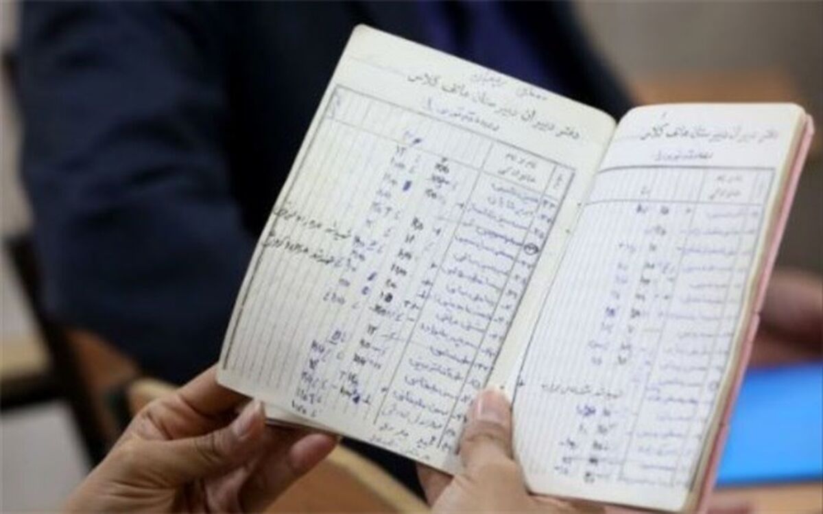 روایت روزی که پیکر ۱۶ شهید دبیرستان هاتف اصفهان به مدرسه بازگشت