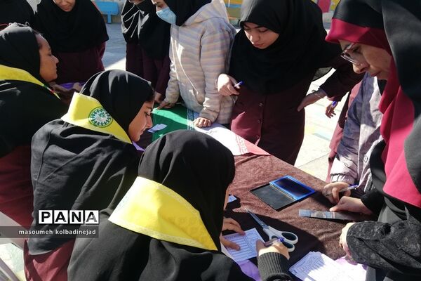 انتخابات شورای دانش‌آموزی در دبیرستان مائده گلوگاه