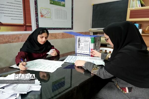 انتخابات شورای دانش‌آموزی در دبیرستان مائده گلوگاه