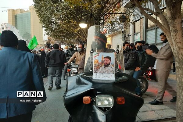 مراسم تشییع پیکر شهید حسن براتی در مشهد مقدس