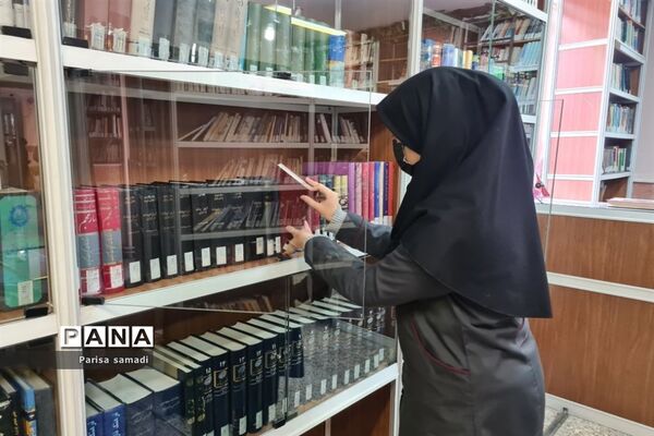 حال و هوای هفته کتاب و کتابخوانی در دبیرستان فرهنگ دختران منطقه ۱۳