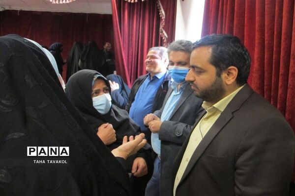 تقدیر از سرایداران مدارس شهرستان پردیس