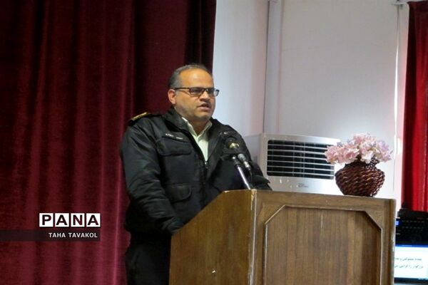 تقدیر از سرایداران مدارس شهرستان پردیس