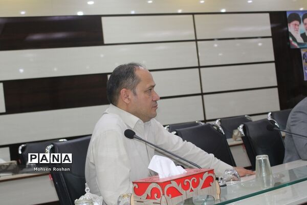 دومین نشست کمیته استانی مانور سراسری  زلزله و ایمنی  سازمان دانش‌آموزی استان بوشهر