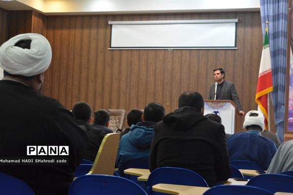 اولین جلسه توجیهی مربیان طرح امین و سرباز طلبه‌ها