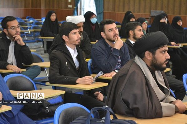 اولین جلسه توجیهی مربیان طرح امین و سرباز طلبه‌ها