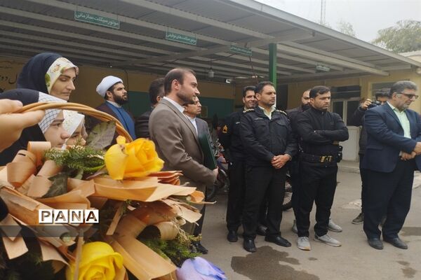 دیدار معتمدین و اعضای کانون فرهنگی هنری شهدا مسجد ترک آباد با کارکنان کلانتری ۱۳ علوی کاشان