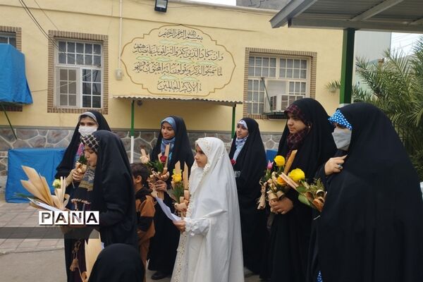 دیدار معتمدین و اعضای کانون فرهنگی هنری شهدا مسجد ترک آباد با کارکنان کلانتری ۱۳ علوی کاشان
