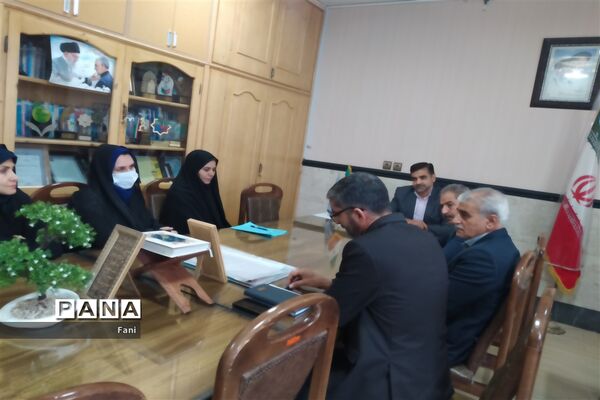 برگزاری جلسه شورای برنامه‌ریزی و دوره توانمندسازی مربیان شهرستان فلاورجان