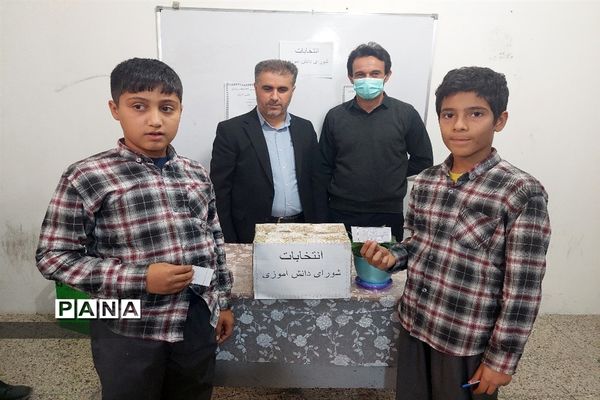 برگزاری بیست و پنجمین دوره انتخابات شورای دانش‌آموزی در ورامین