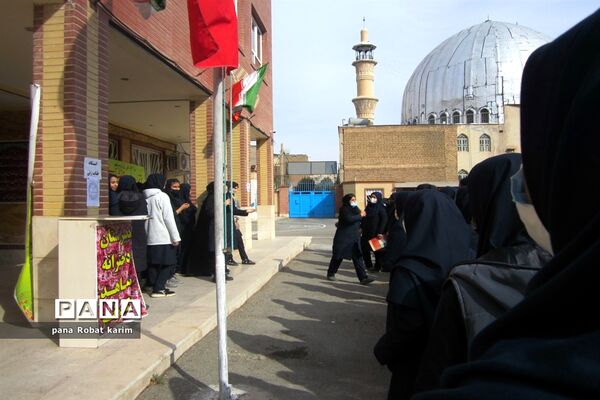 انتخابات شورای دانش‌آموزی در مدرسه شاهد کوثر رباط کریم