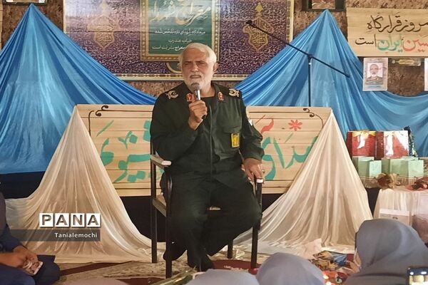 تجدید میثاق دانش‌آموزان مدرسه پاینده ناحیه یک اهواز با آرمان‌های شهدا