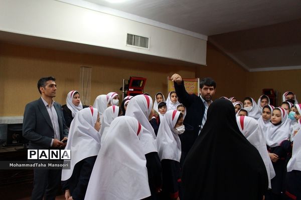 هشتمین دوره هفته مبارزه با اعتیاد و آسیب‌های اجتماعی در زنجان