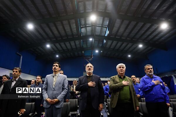 رونمایی از تاکسی‌ ون‌های جدید شهرداری تهران