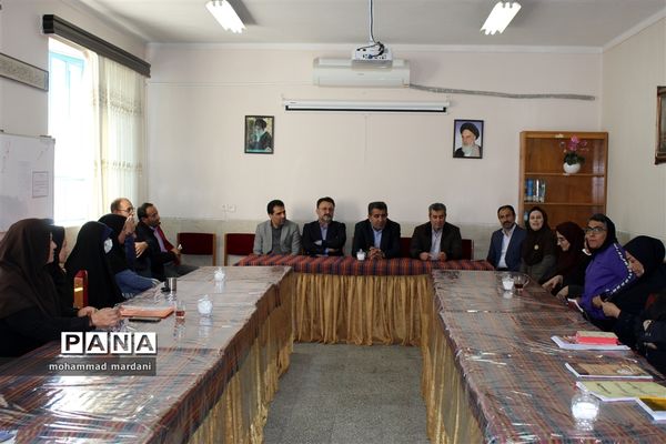 حضور سرزده نماینده مجلس شورای اسلامی از مدارس ناحیه دو ساری