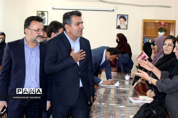 حضور سرزده نماینده مجلس شورای اسلامی از مدارس ناحیه دو ساری