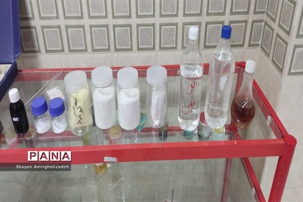 راه‌اندازی آزمایشگاه علوم در مدرسه فرهنگیان شهرستان قرچک
