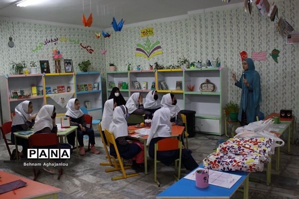 افتتاح کتابخانه کلاسی با عنوان «یار مهربان» در زنجان