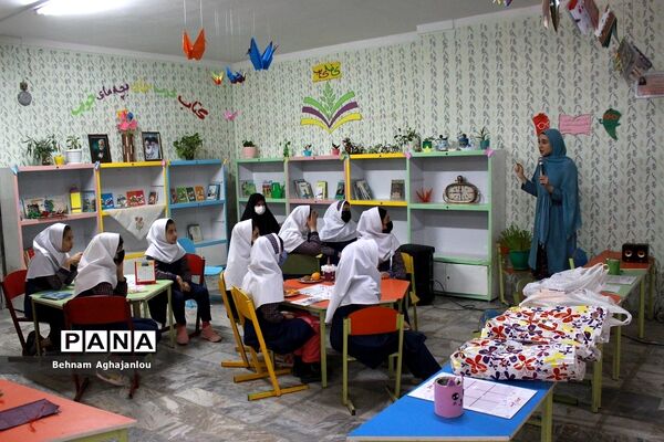افتتاح کتابخانه کلاسی با عنوان «یار مهربان» در زنجان