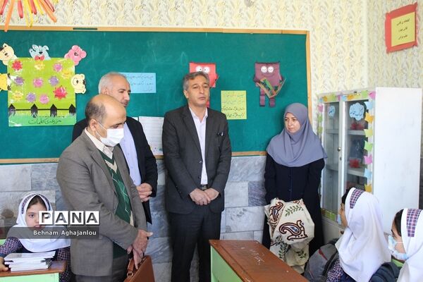 افتتاح کتابخانه کلاسی با عنوان «یار مهربان» در زنجان