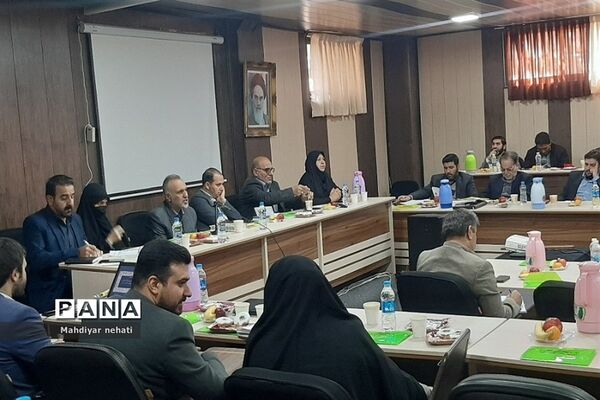 برگزاری شورای تخصصی موسسان مدارس غیردولتی قطب ۵ شرق تهران در رودهن