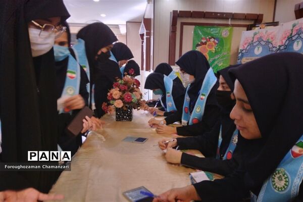 برگزاری بیست و پنجمین دوره انتخابات شورای دانش‌آموزی در دبیرستان نمونه مهشید مصلی نژاد ناحیه ۶