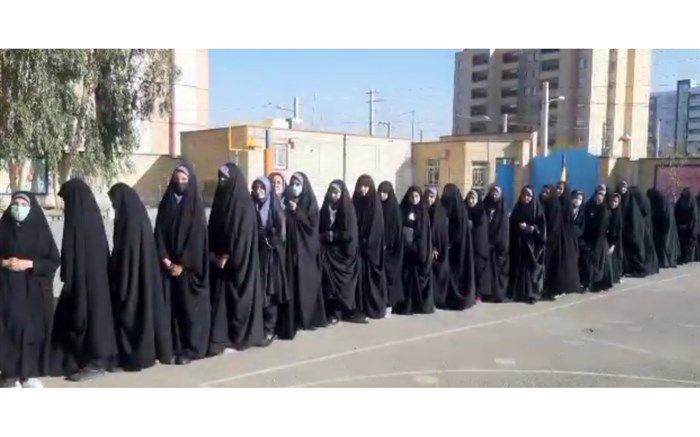 انتخابات شورای دانش‌آموزی در دبیرستان مهر ماندگار قم/فیلم