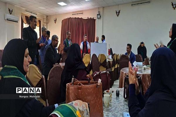 برگزاری اردوی یکروزه مربیان پیشتاز در آباده