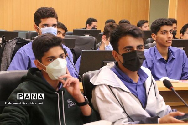 نشست هم‌اندیشی مجلس دانش‌آموزی استان سمنان -2