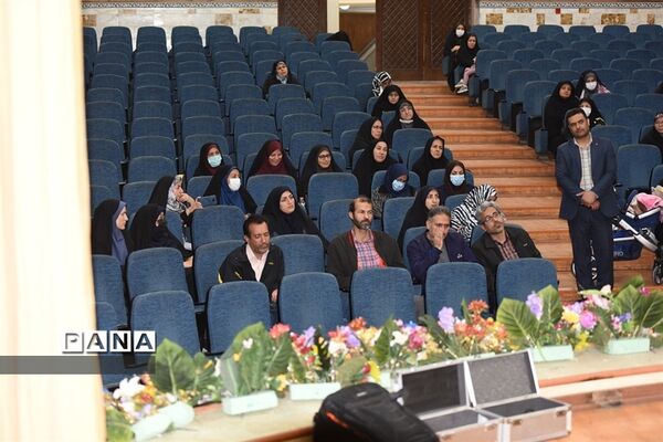 برگزاری کارگاه آموزشی فعالیت‌های گفت‌وگو محور در البرز