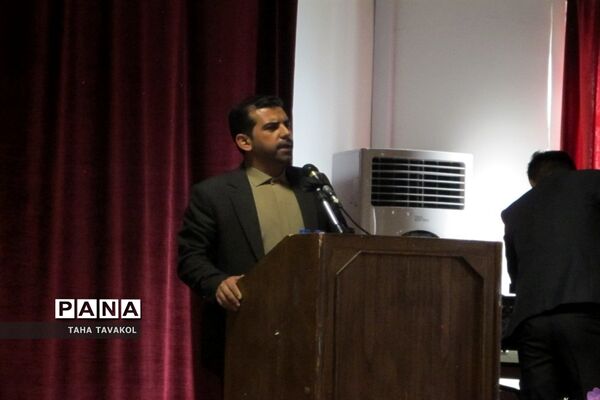 جلسه معاونان و مربیان پرورشی به‌مناسبت هفته بسیج در شهرستان پردیس
