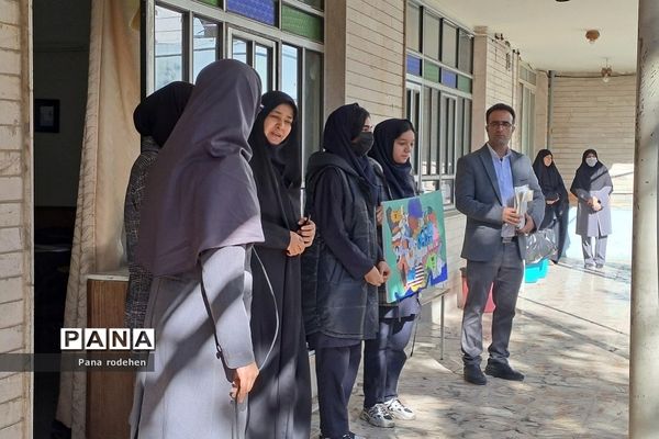 تقدیر از گروه نقاشی همگانی مدرسه نوین‌آفرین رودهن