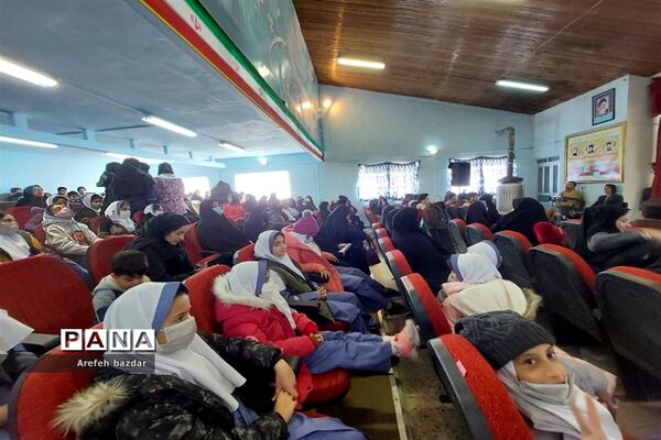 برگزاری جشن کتاب در بلده