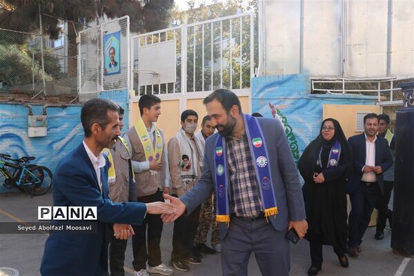 آیین نمادین انتخابات شورای دانش‌آموزی ناحیه ۳ مشهد
