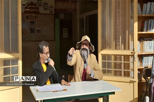 آیین نمادین انتخابات شورای دانش‌آموزی ناحیه ۳ مشهد