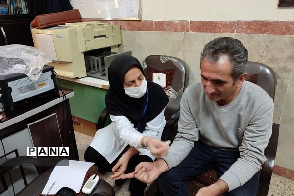 تست قند خون فرهنگیان مرکز استعدادهای درخشان شهیدبهشتی رودهن