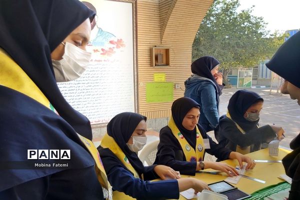 انتخابات شورای دانش‌آموزی در دبیرستان شاهد شهید شیرودی