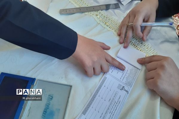 برگزاری انتخابات شورای دانش‌آموزی دبیرستان مکتبی