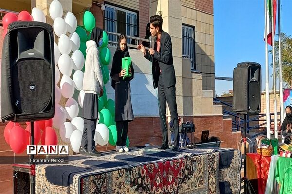 تقدیر از دانش‌آموزان منتخب مسابقات دبیرستان خوارزمی رباط‌ کریم