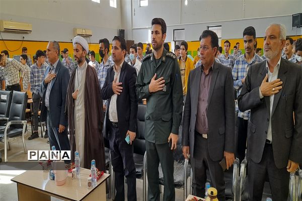 مراسم یادواره شهدا به‌مناسبت هفته بسیج در مدارس امیدیه