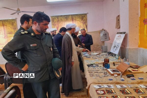 برپایی نمایشگاه کتاب در کانون فرهنگی تربیتی شهید باهنر امیدیه
