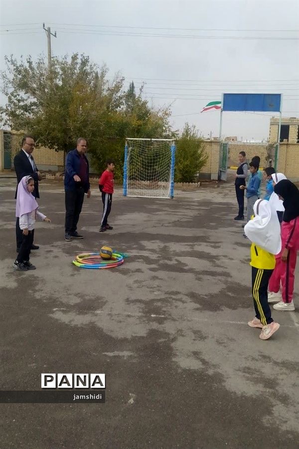 بازدیدمعاون آموزش ابتدایی اداره‌کل آموزش و پرورش استان اصفهان از مدارس منطقه جرقویه علیا