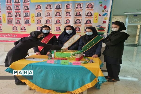 برگزاری انتخابات شورای دانش‌آموزی دبیرستان نمونه دولتی شرافت ساوجبلاغ