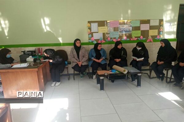 برگزاری انتخابات شورای دانش‌آموزی دبیرستان نمونه دولتی شرافت ساوجبلاغ