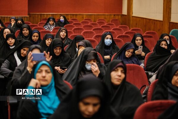 نشست تخصصی تیم پیشرفت مدرسه