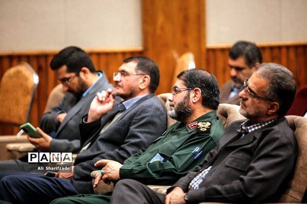 نشست تخصصی تیم پیشرفت مدرسه