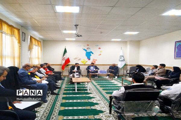 نشست رابطان اجرایی بیست و چهارمین دوره مانور های زلزله و ایمنی در مدارس