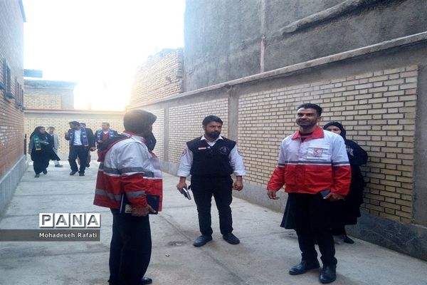 نشست رابطان اجرایی بیست و چهارمین دوره مانور های زلزله و ایمنی در مدارس